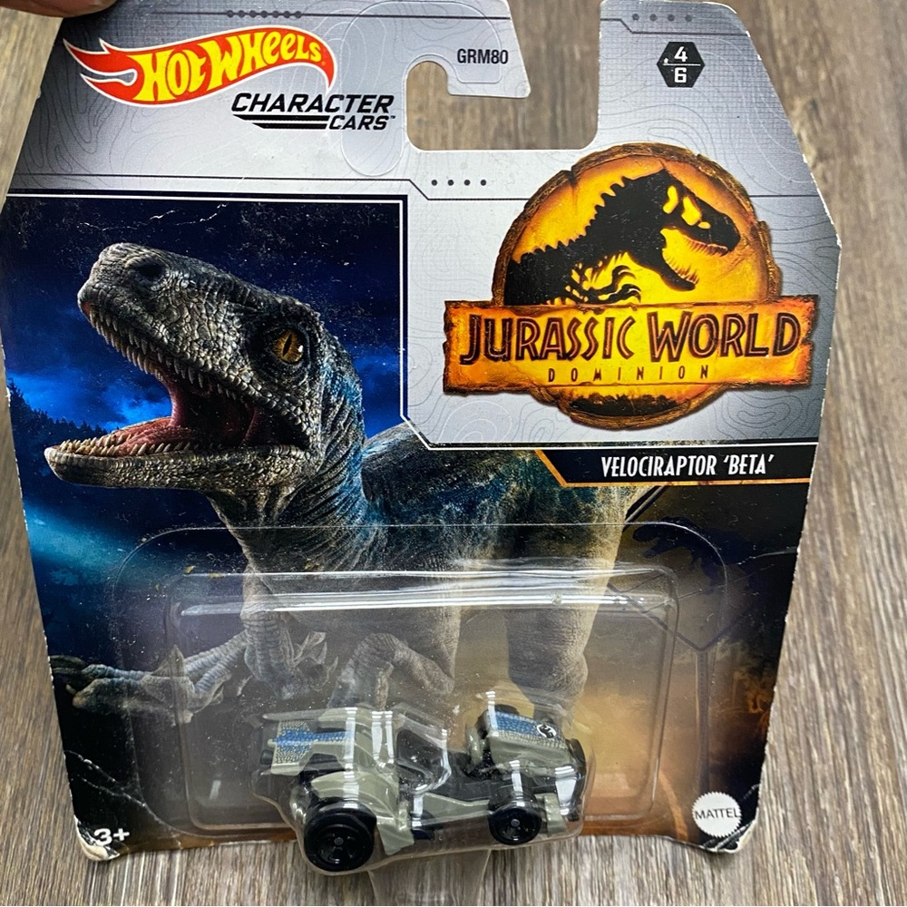 Hot Wheels Jurassic World Velociraptor‎ 'Beta' Character Car